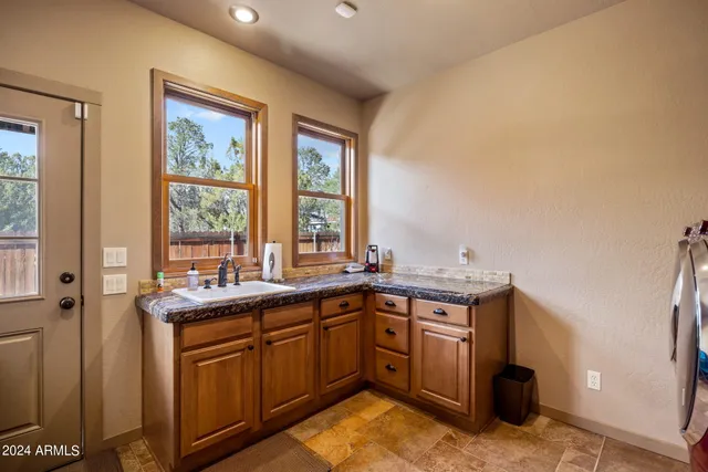 $1,349,900 | 2946 Lodgepole Road, Overgaard, AZ 85933