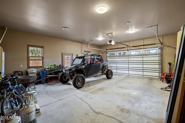 $1,349,900 | 2946 Lodgepole Road, Overgaard, AZ 85933