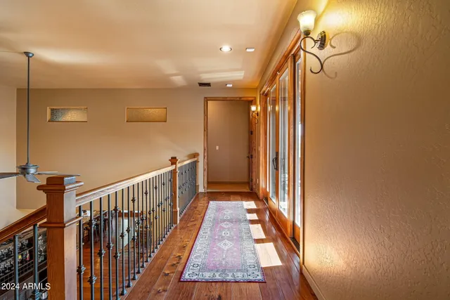 $1,349,900 | 2946 Lodgepole Road, Overgaard, AZ 85933