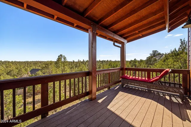 $1,349,900 | 2946 Lodgepole Road, Overgaard, AZ 85933