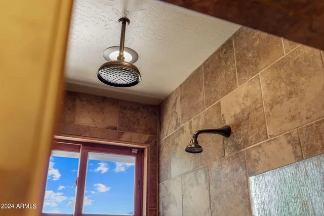 $1,349,900 | 2946 Lodgepole Road, Overgaard, AZ 85933