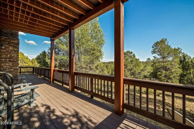 $1,349,900 | 2946 Lodgepole Road, Overgaard, AZ 85933