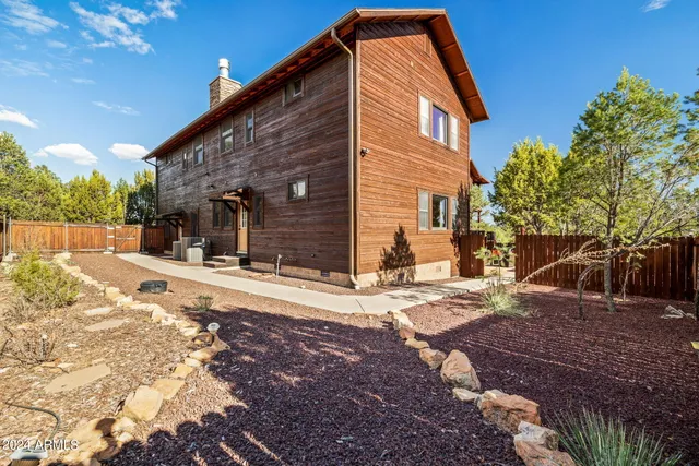 $1,349,900 | 2946 Lodgepole Road, Overgaard, AZ 85933