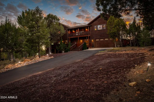 $1,349,900 | 2946 Lodgepole Road, Overgaard, AZ 85933