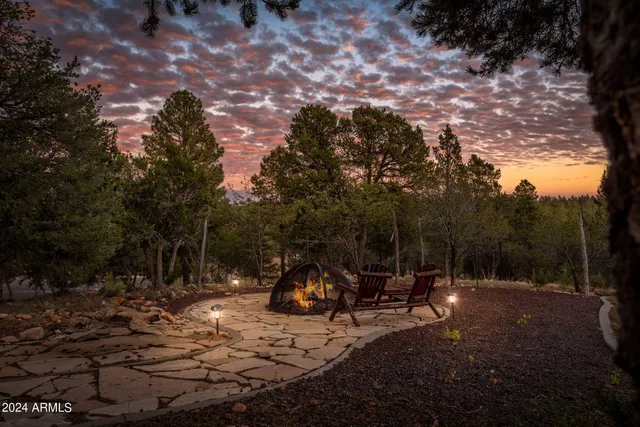 $1,349,900 | 2946 Lodgepole Road, Overgaard, AZ 85933