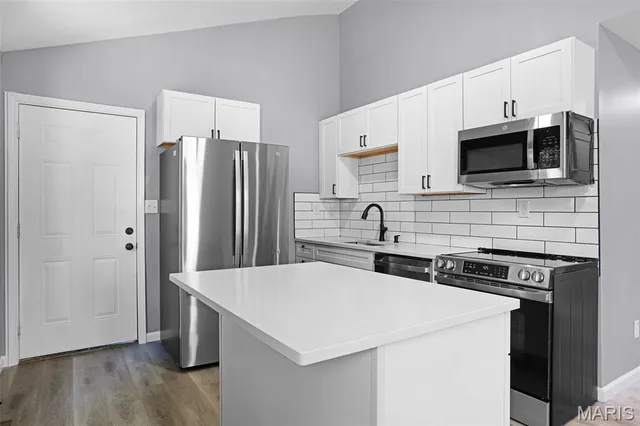 $299,900 | 11292 Jerries Lane, St. Louis, MO 63136