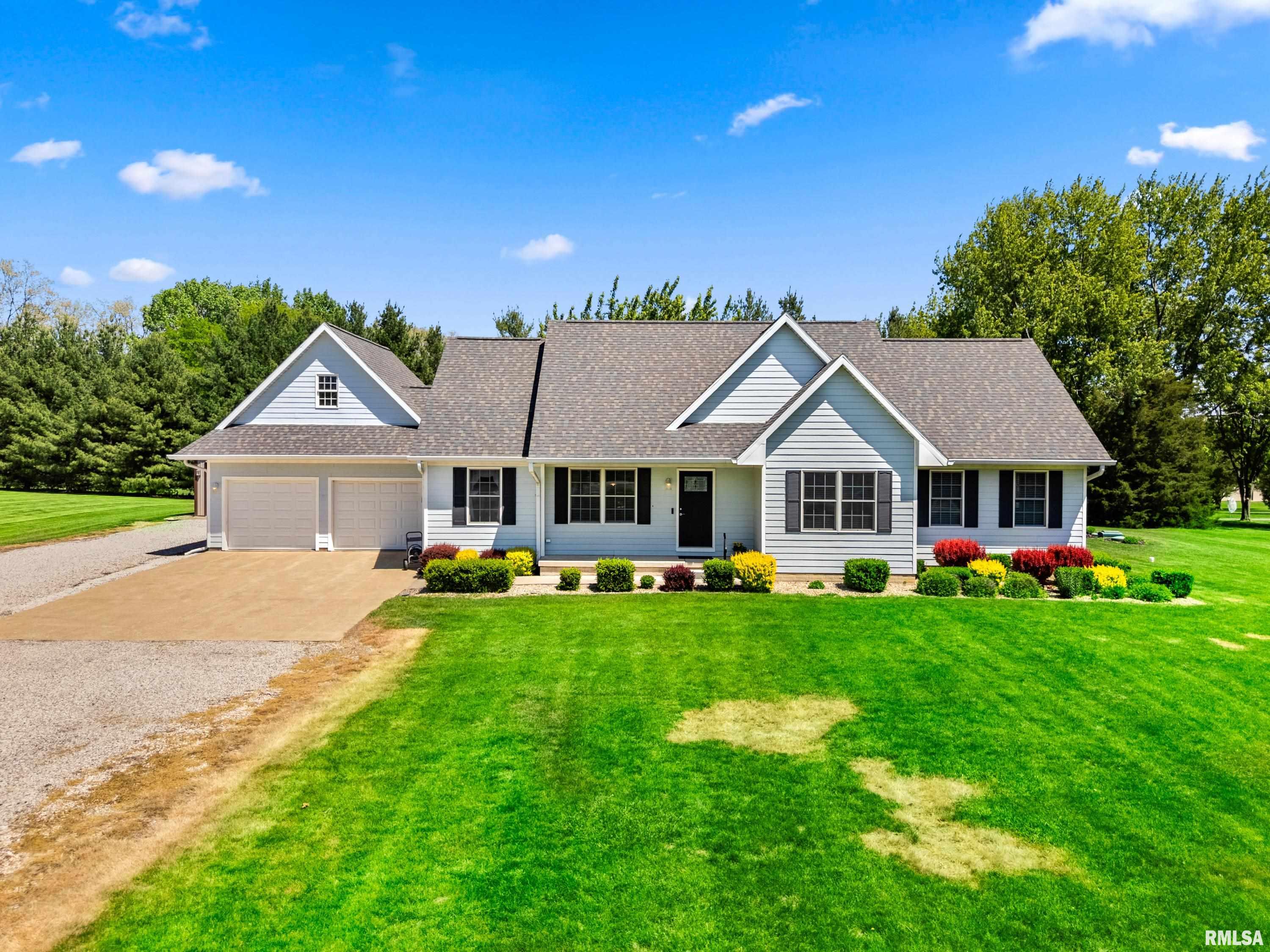 131 Teel Lane Washington, IL 61571 - Photo 2 of 44