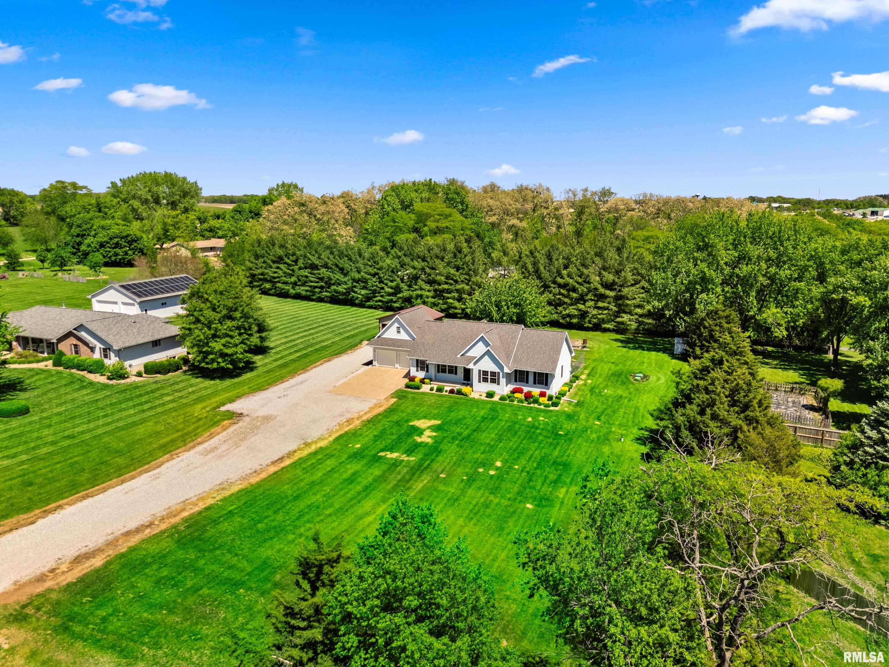 131 Teel Lane Washington, IL 61571 - Photo 4 of 44