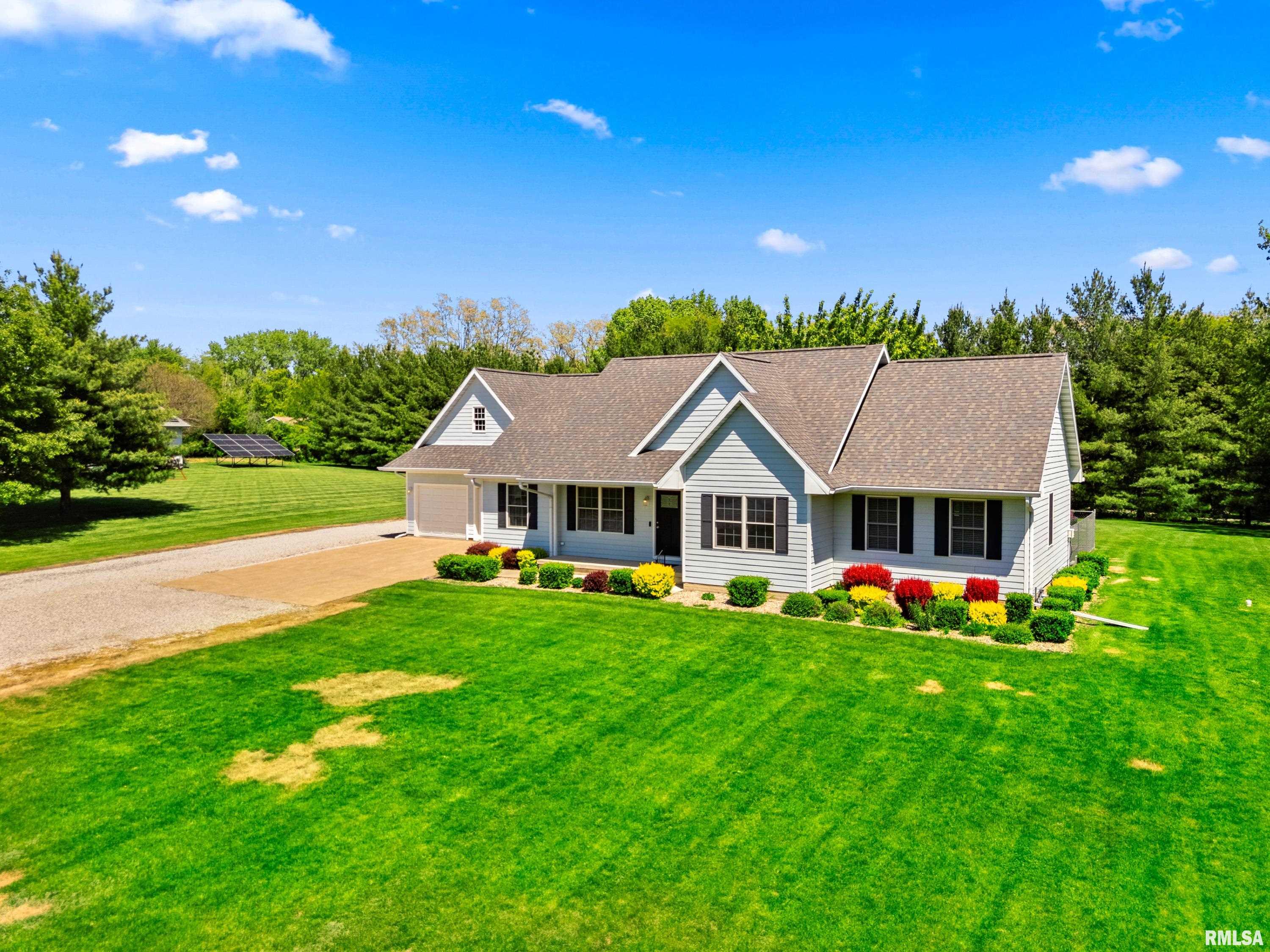 131 Teel Lane Washington, IL 61571 - Photo 5 of 44