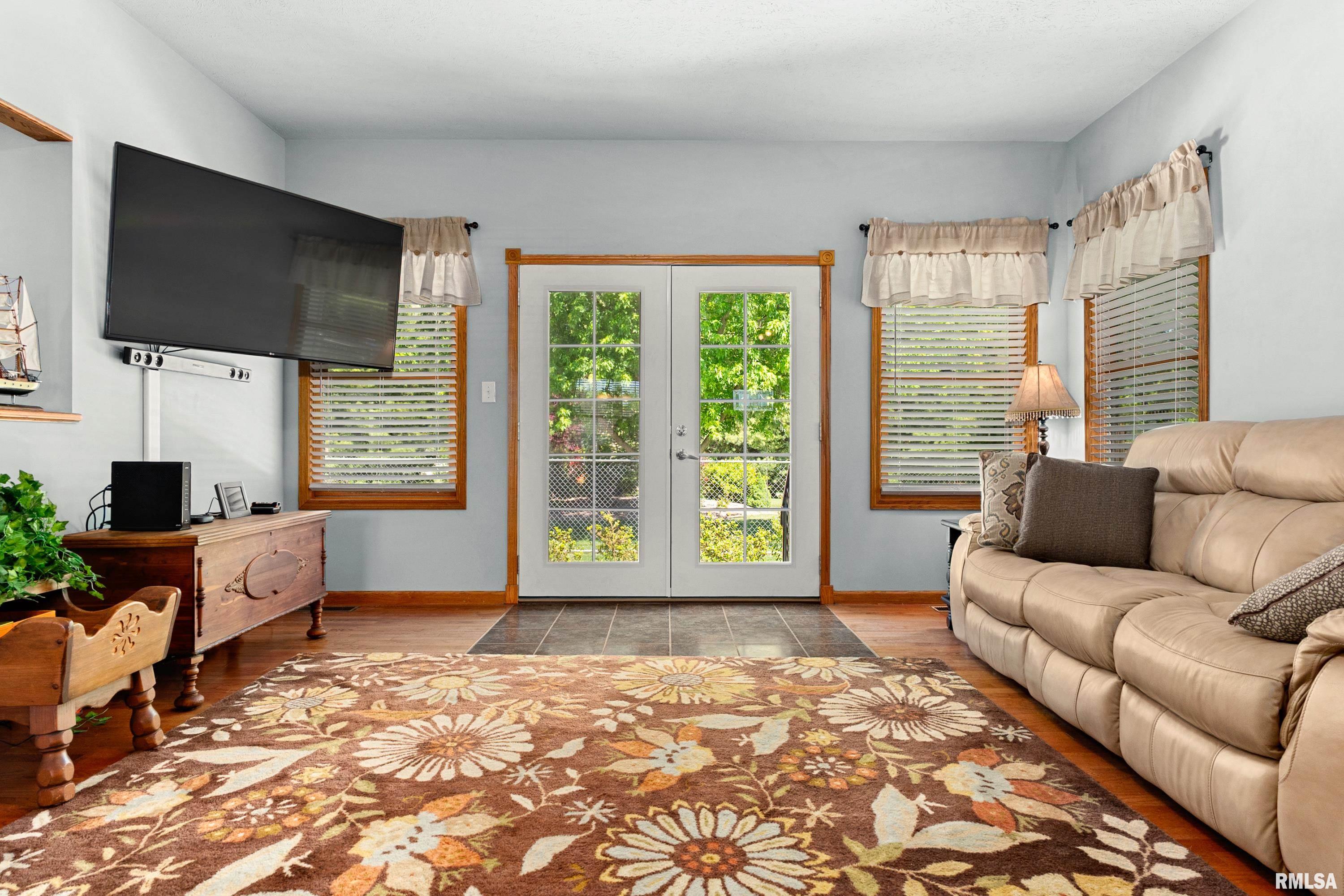 131 Teel Lane Washington, IL 61571 - Photo 10 of 44