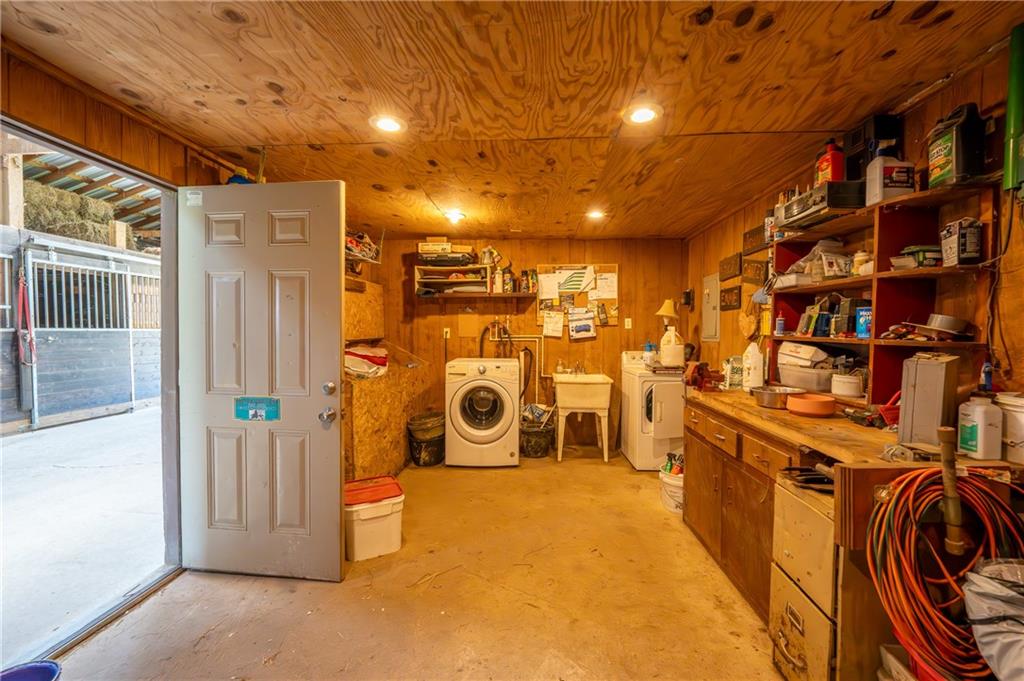 387 George Lane Seward, PA 15954 - Photo 41 of 45 a view of a storage & utility room