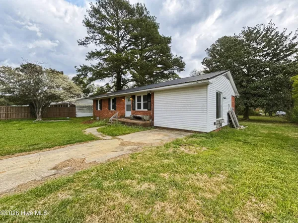 $85,000 | 42 North Sixth Street, Clarkton, NC 28433