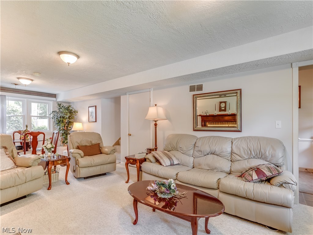 410 Sandhurst Road Akron, OH 44333 - Photo 21 of 35 Gallery Image 21