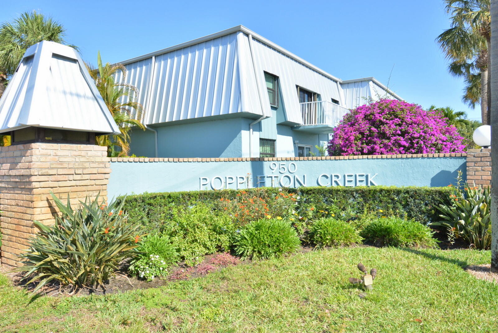 950 South Kanner Highway, Unit TH9 Stuart, FL 34994 - Photo 2 of 51 950 S Kanner Highway TH9