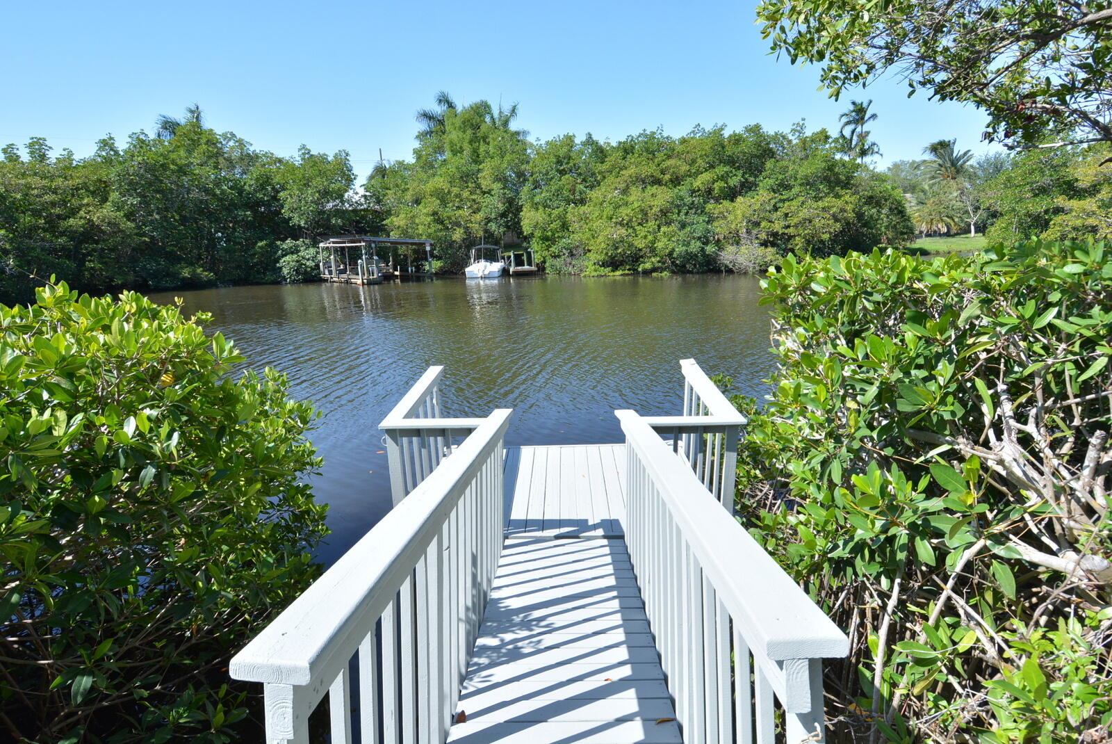 950 South Kanner Highway, Unit TH9 Stuart, FL 34994 - Photo 43 of 51 view! Dock is not included