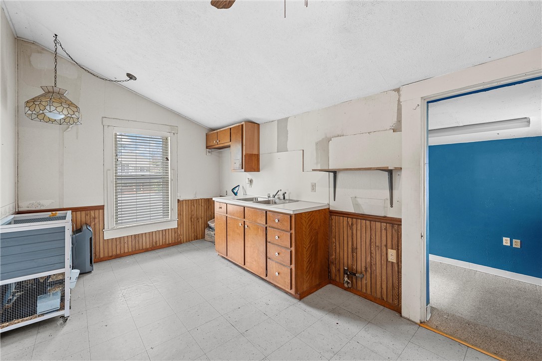 702 North 15th Street Waco, TX 76707 - Photo 28 of 45 a view of a kitchen with electric appliances