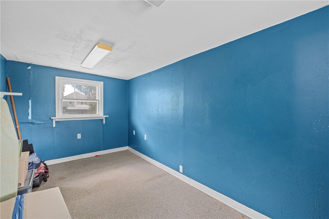 702 North 15th Street Waco, TX 76707 - Photo 29 of 45 a view of empty room with window