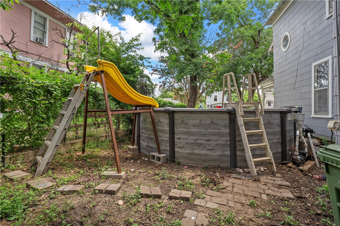 702 North 15th Street Waco, TX 76707 - Photo 36 of 45 a view of outdoor space