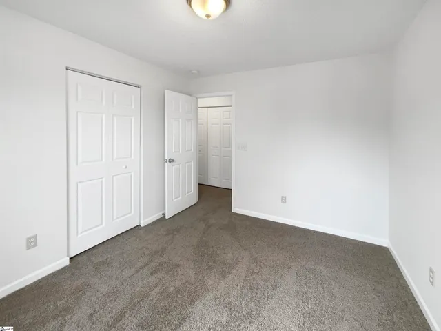 $285,000 | 306 Revis Creek Court, Simpsonville, SC 29681