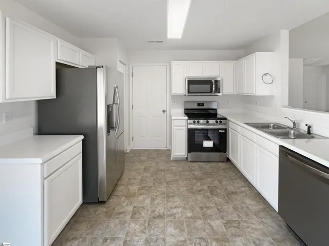 $285,000 | 306 Revis Creek Court, Simpsonville, SC 29681