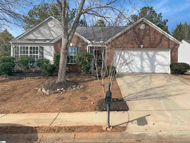 $285,000 | 306 Revis Creek Court, Simpsonville, SC 29681