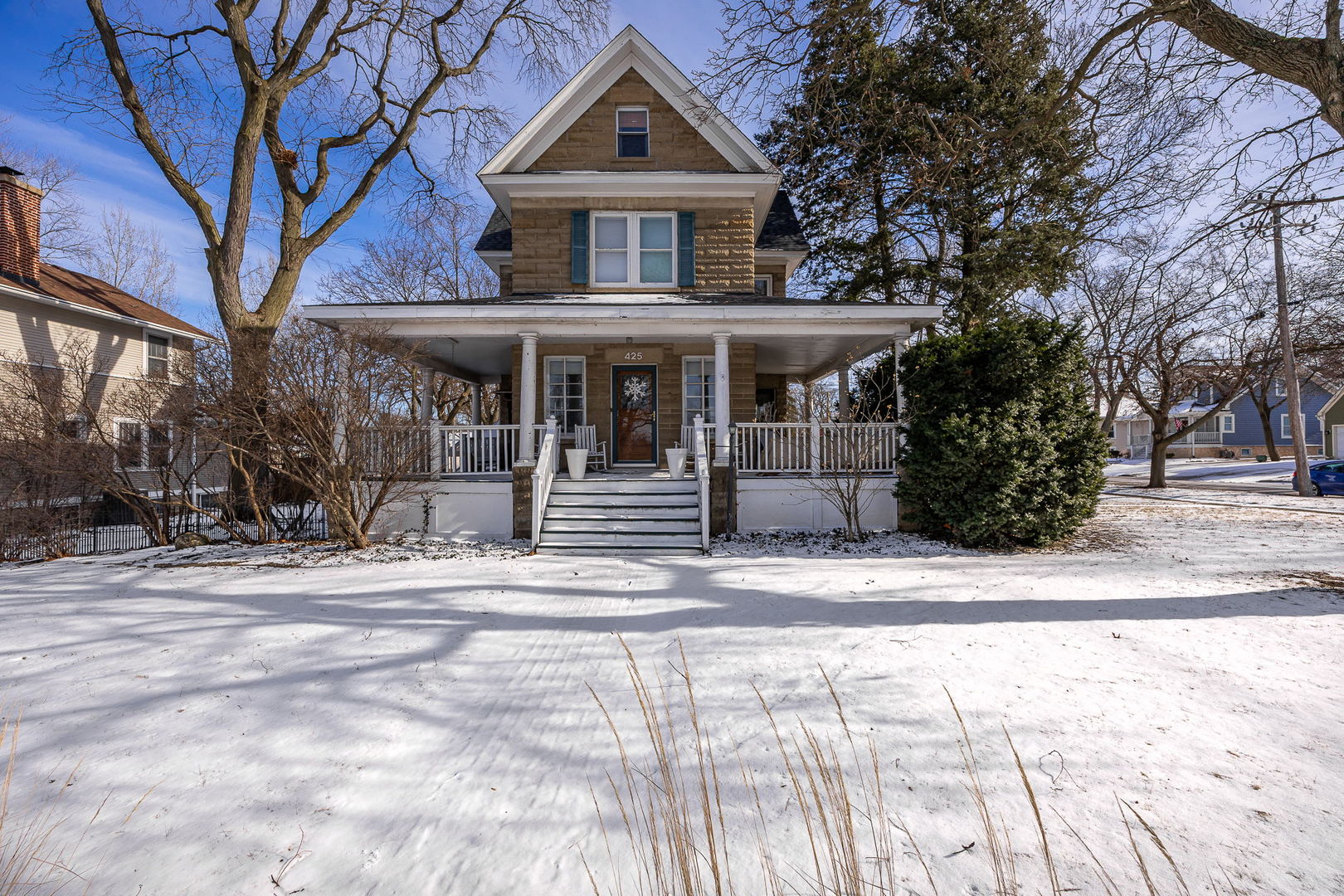 425 South Naperville Road Wheaton, IL 60187 - Photo 3 of 49 Gallery Image 3