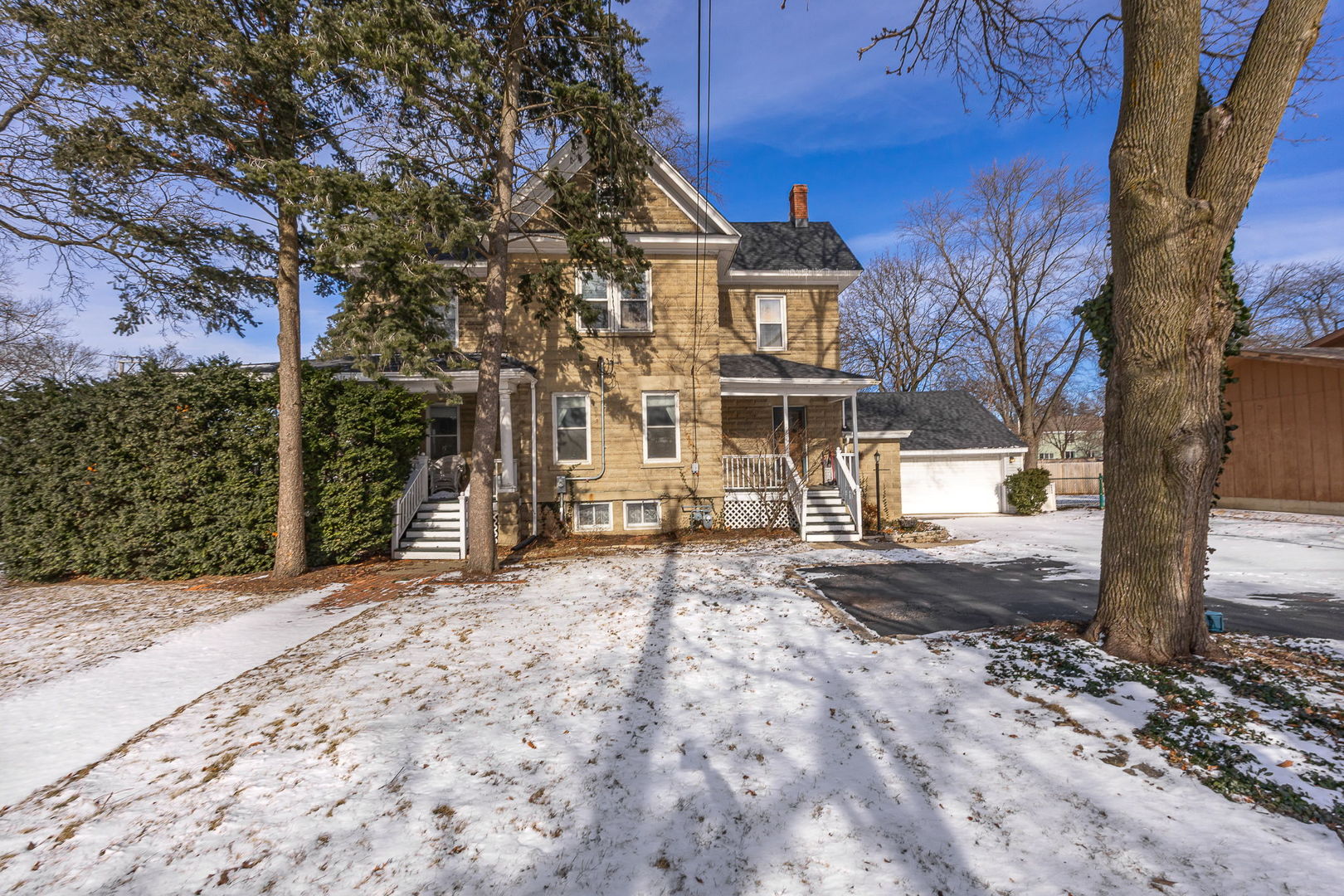 425 South Naperville Road Wheaton, IL 60187 - Photo 4 of 49 Gallery Image 4