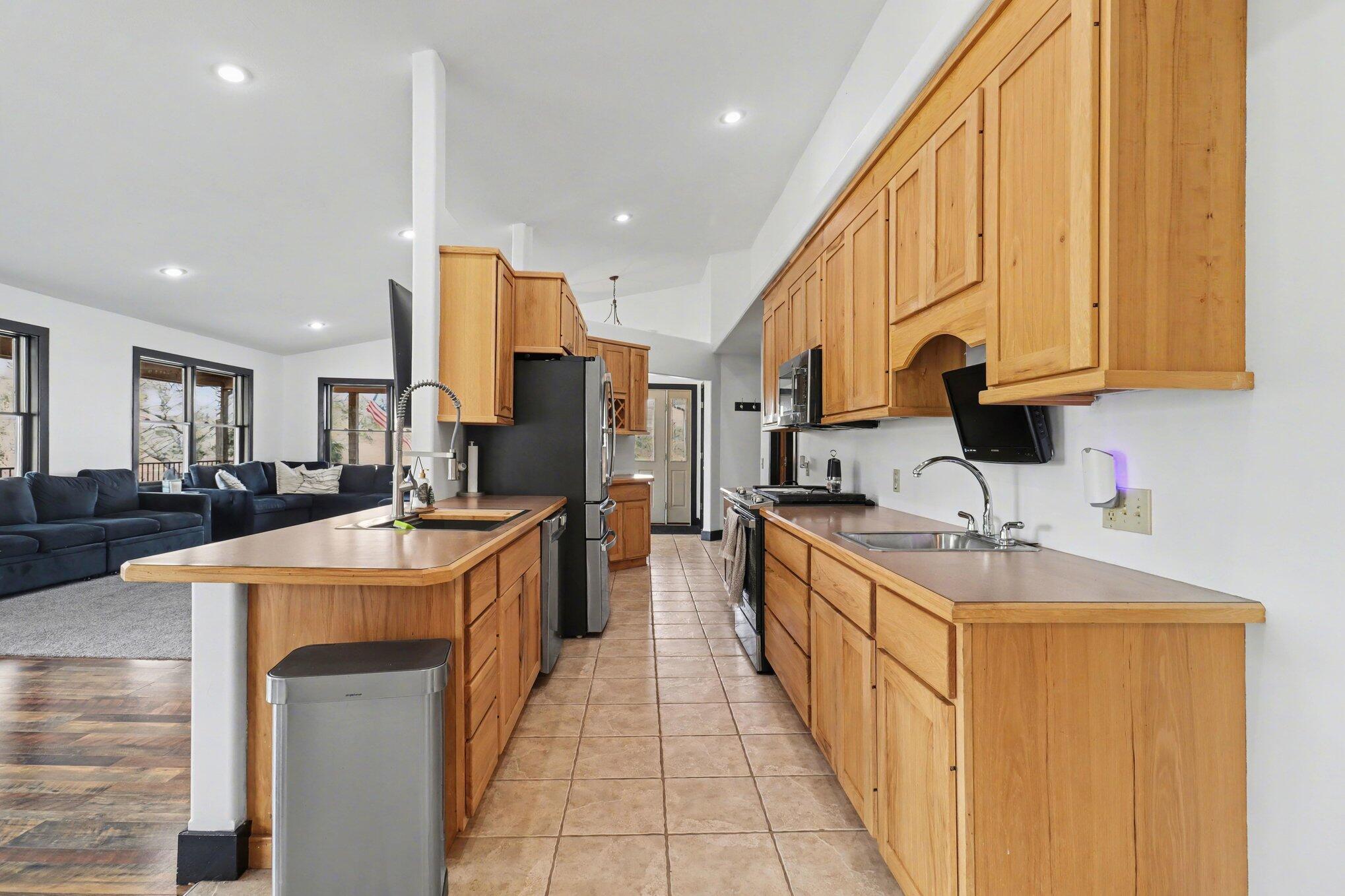 18785 8 Mile Road Stanwood, MI 49346 - Photo 16 of 38 008_file_7993