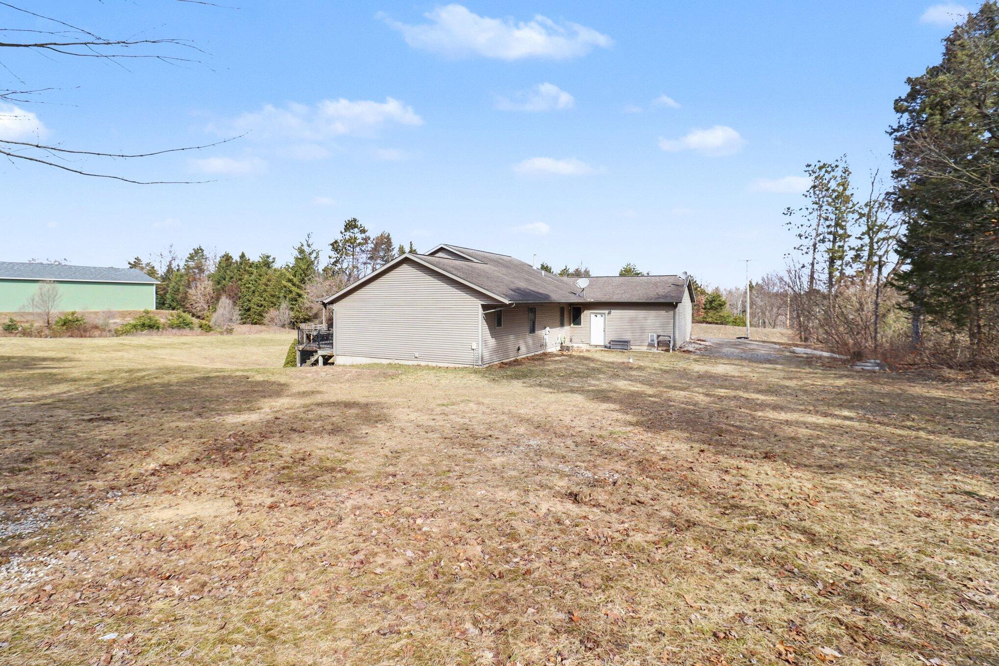 18785 8 Mile Road Stanwood, MI 49346 - Photo 10 of 38 035_file_8662