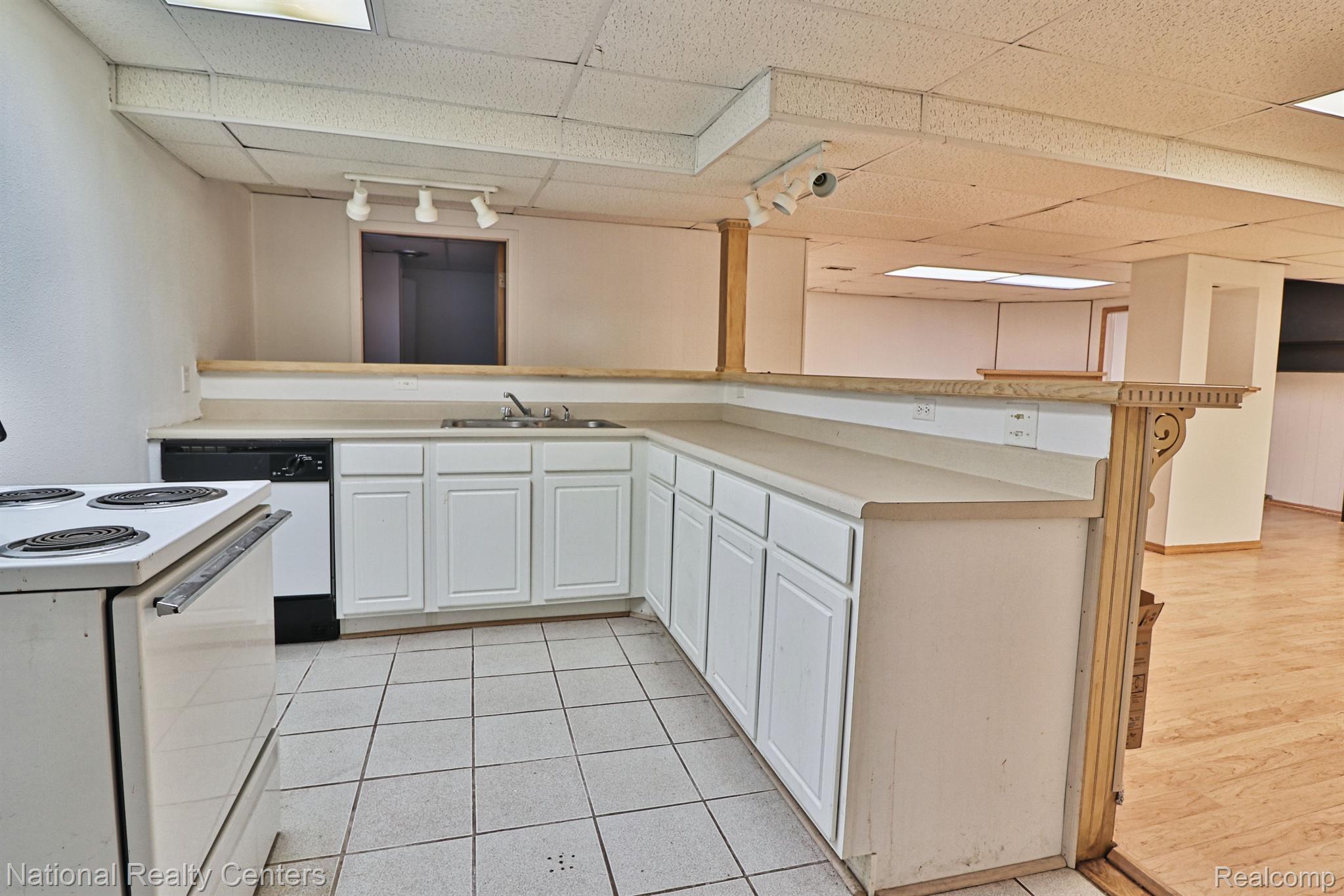 45375 Glengarry Road Canton, MI 48188 - Photo 19 of 37 Gallery Image 19