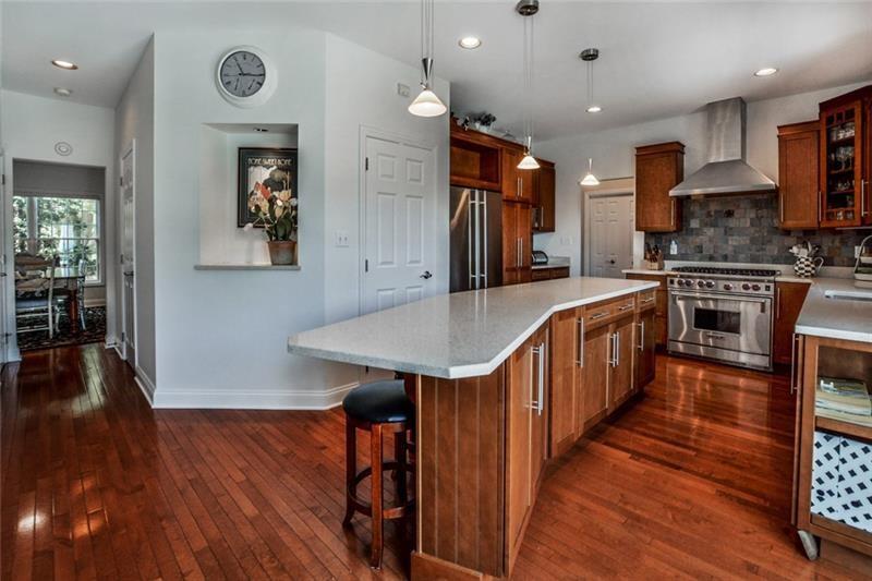 2740 Cole Road Wexford, PA 15090 - Photo 3 of 25 Gallery Image 3