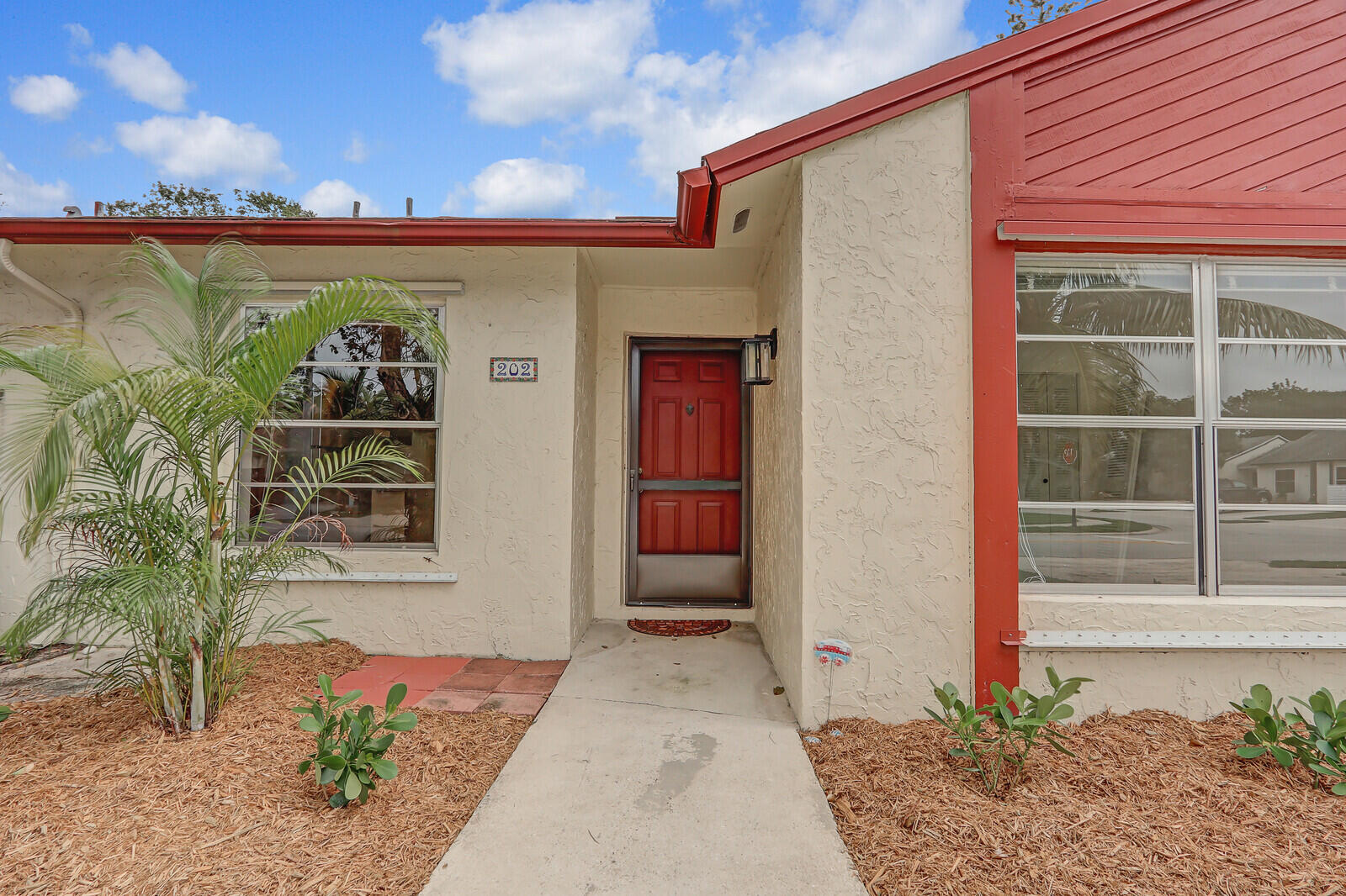 202 Palmetto Court Jupiter, FL 33458 - Photo 1 of 29 03_Image_3_mls