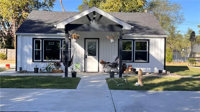 $385,000 | 2529 North 81st Street, Kansas City, KS 66109