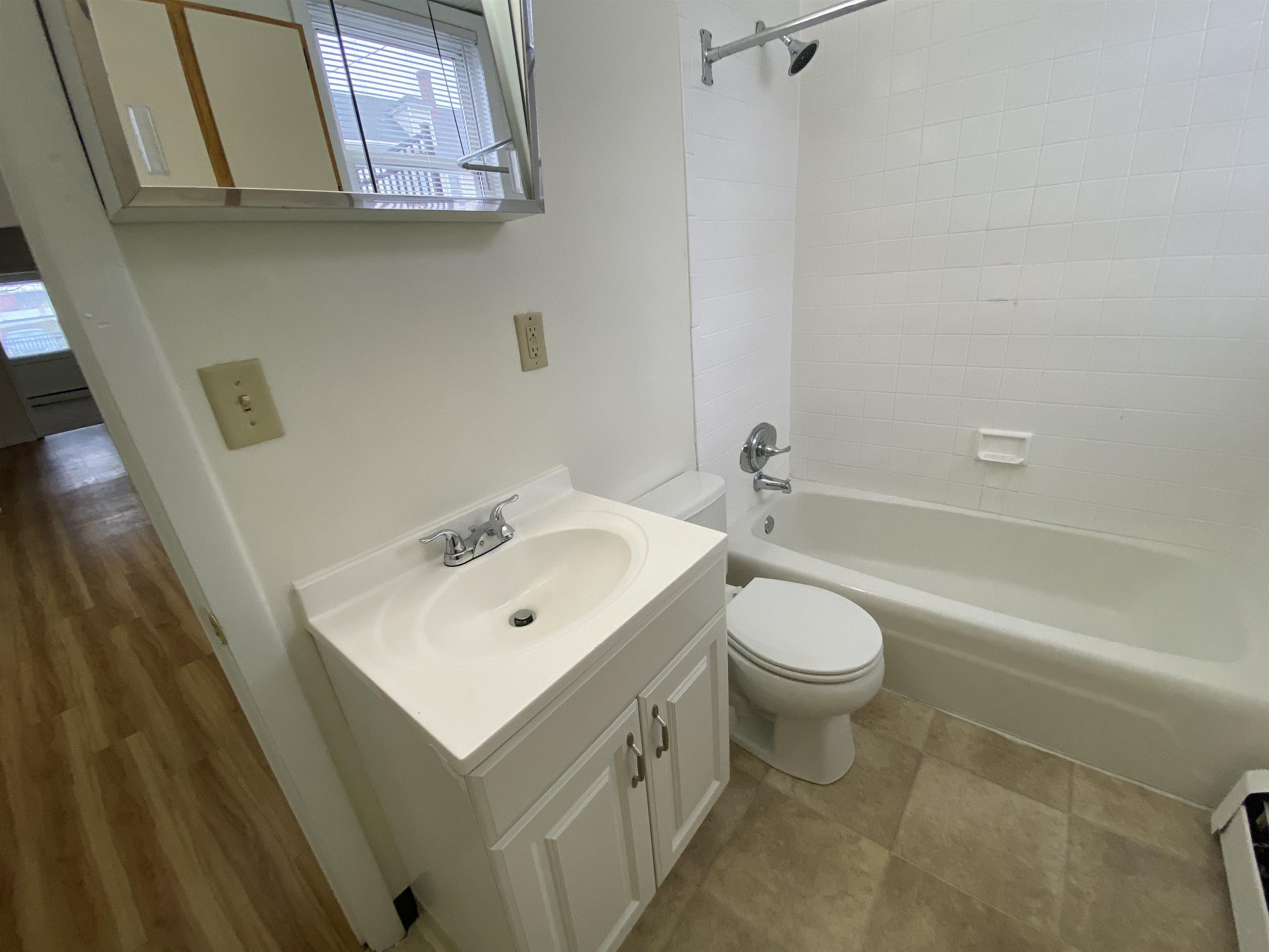135 2nd Street, Unit 1S Manchester, NH 03102 - Photo 29 of 38