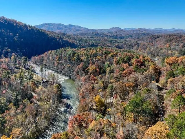 $824,900 | 228 Caddis Trail, Hayesville, NC 28904