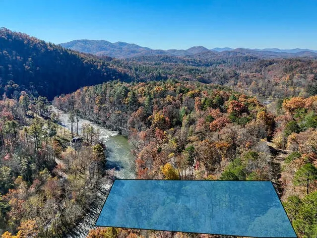$824,900 | 228 Caddis Trail, Hayesville, NC 28904