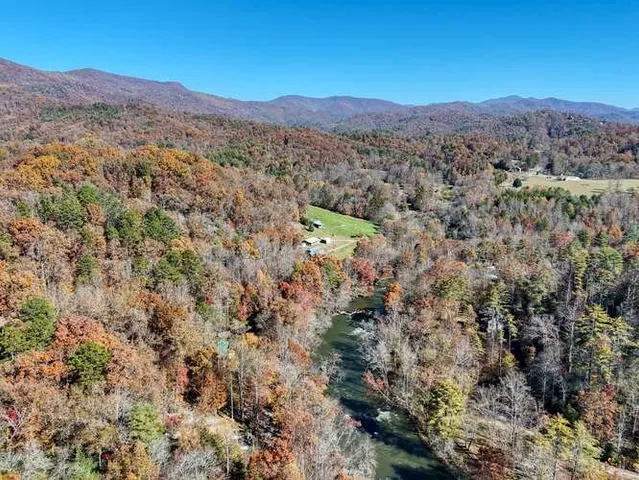 $824,900 | 228 Caddis Trail, Hayesville, NC 28904