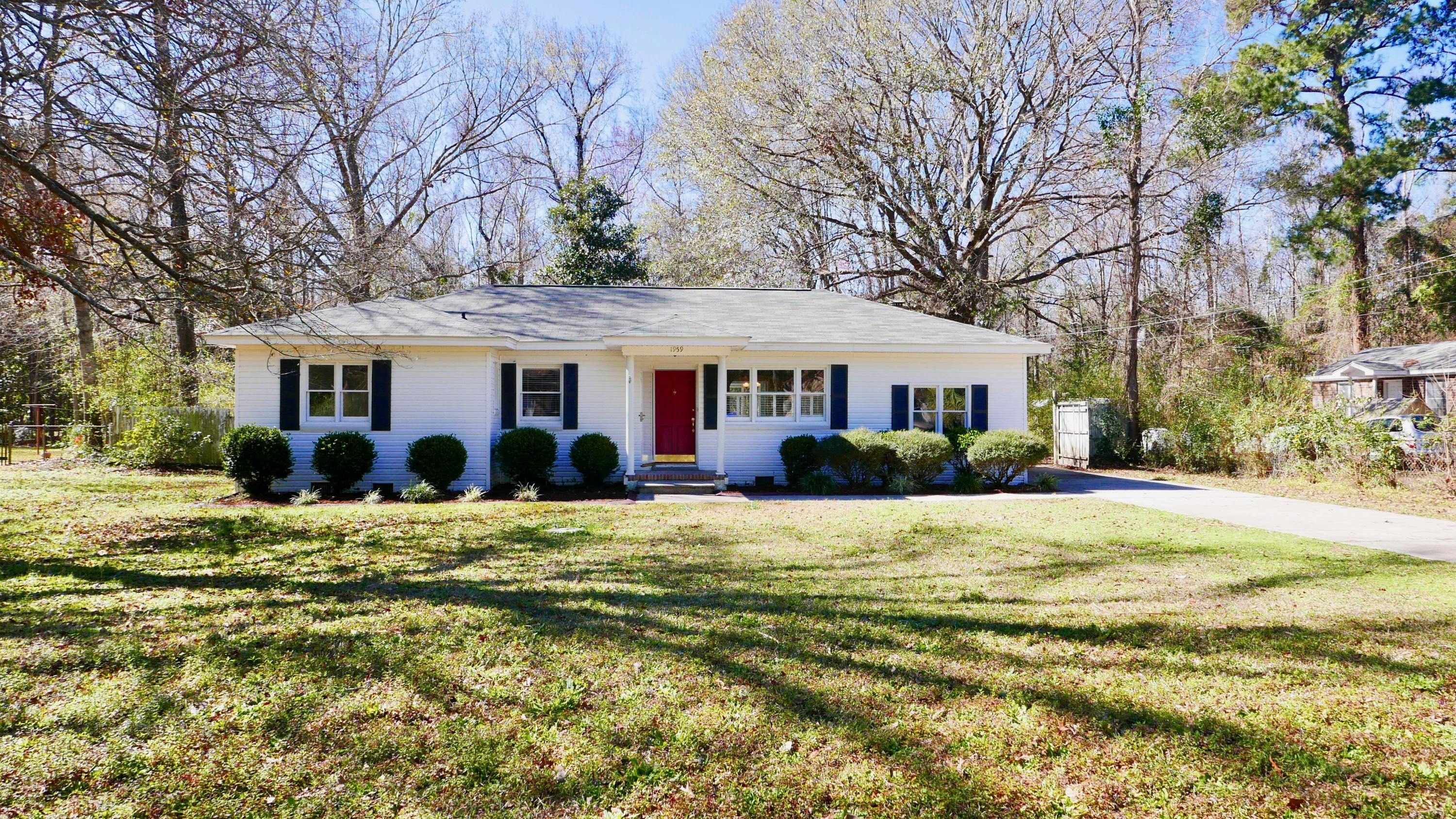 1959 Teakwood Road Charleston, SC 29414 - Photo 1 of 16 P1220786