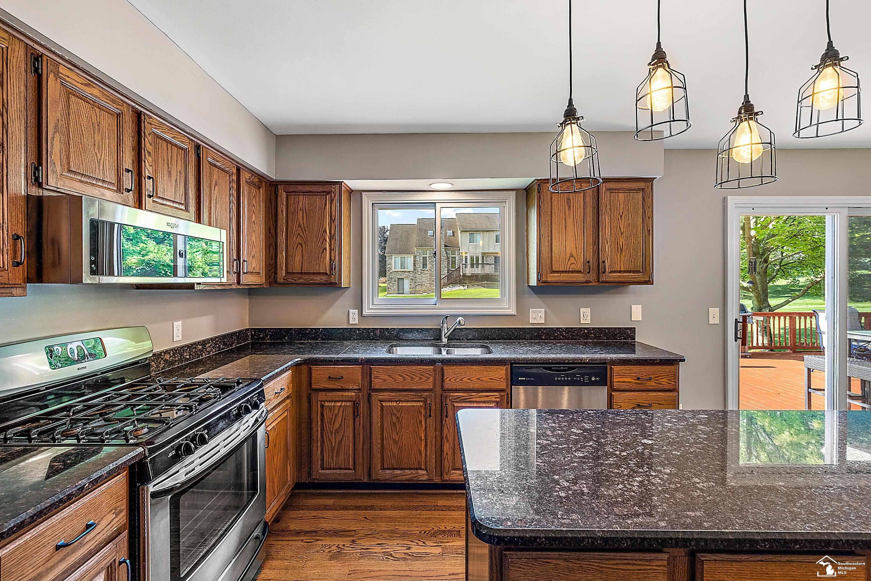 2155 Reagan Drive Rochester Hills, MI 48309 - Photo 16 of 58