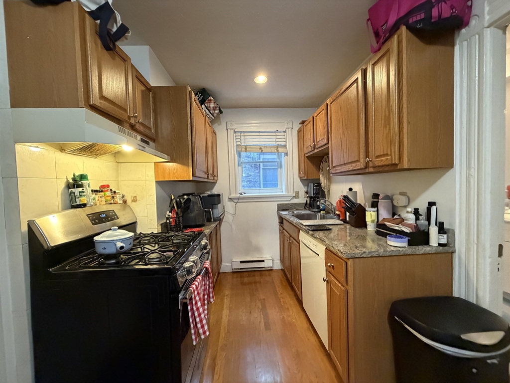 7 Baldwin Place, Unit 1 Boston, MA 02113 - Photo 1 of 6