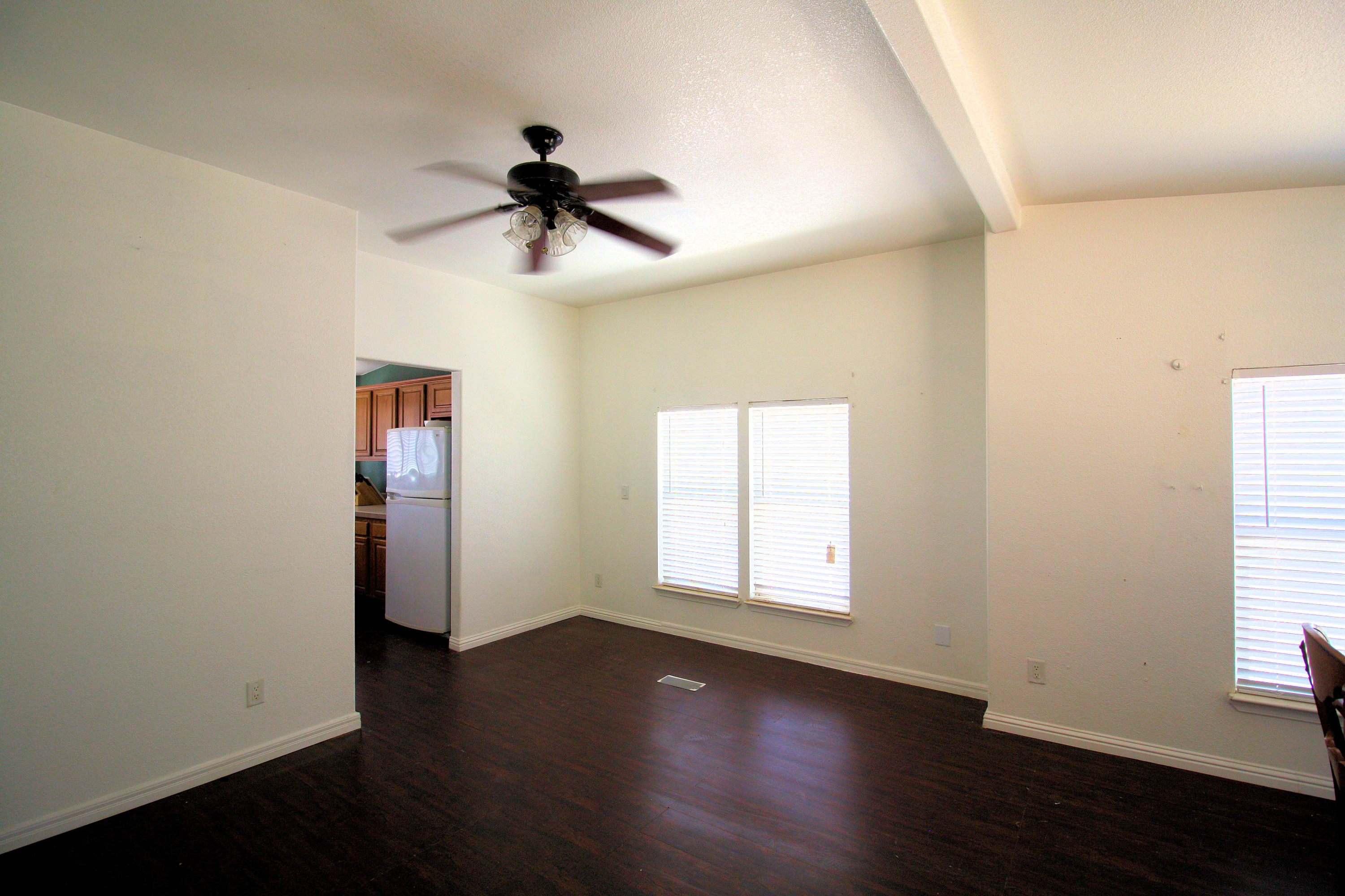4234 Backus Road Mojave, CA 93501 - Photo 14 of 28 Dining Room 1
