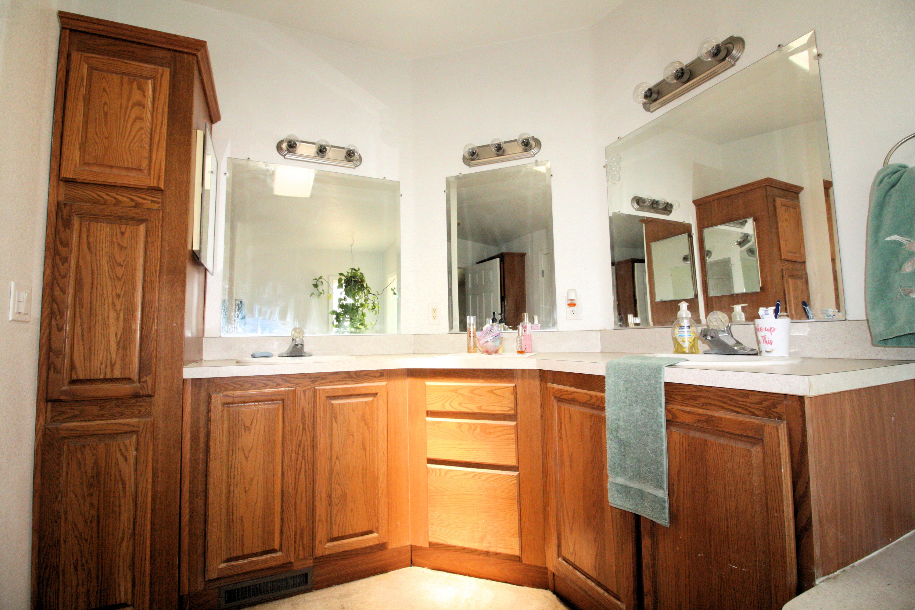 4234 Backus Road Mojave, CA 93501 - Photo 27 of 28 Master Bath 2
