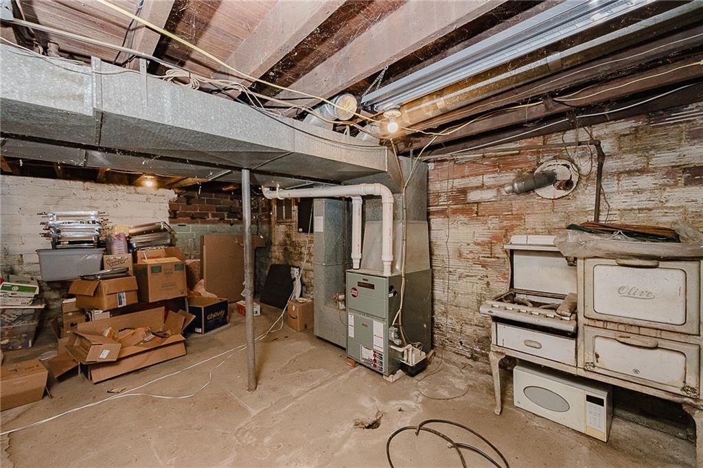 145 Baker Road Worthington, PA 16262 - Photo 23 of 50 a view of a room with gym equipment