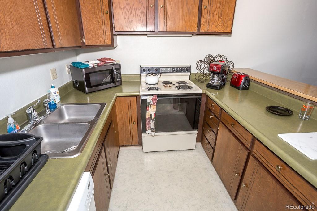 2602 Longthong Road, Unit 207 Steamboat Springs, CO 80487 - Photo 9 of 14 Gallery Image 9