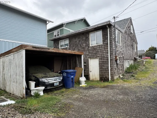 $395,000 | 714 Northwest Coast Street, Newport, OR 97365