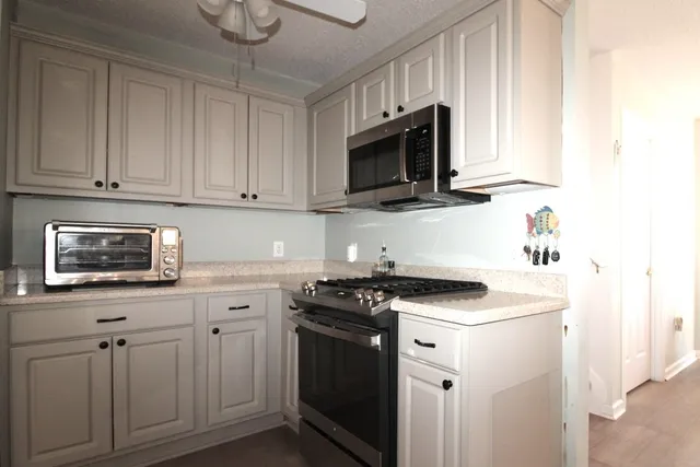 $425,000 | 528 Westham Drive, Murrells Inlet, SC 29576