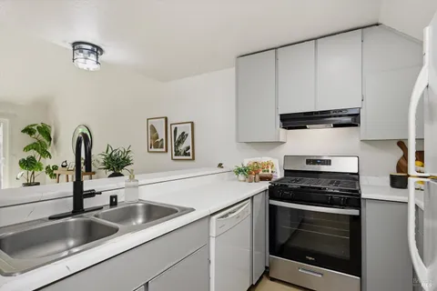 $329,000 | 7681 Camino Colegio, Rohnert Park, CA 94928