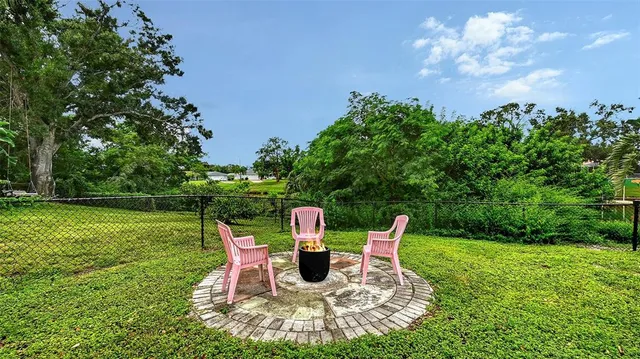 $875,000 | 2516 Tanglewood Drive, Sarasota, FL 34239