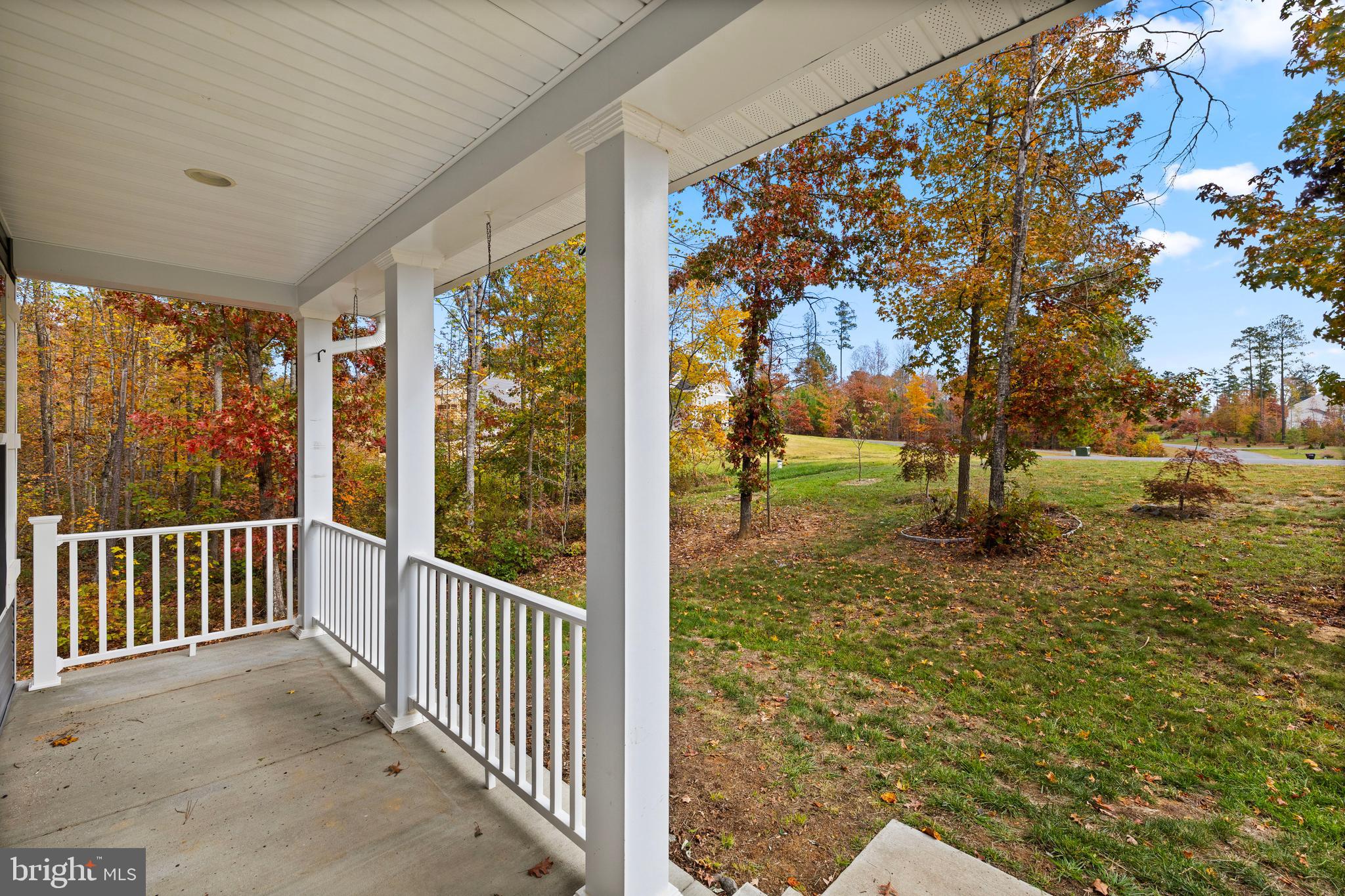 9113 Royal Court Partlow, VA 22534 - Photo 30 of 38 Friendly front porch!