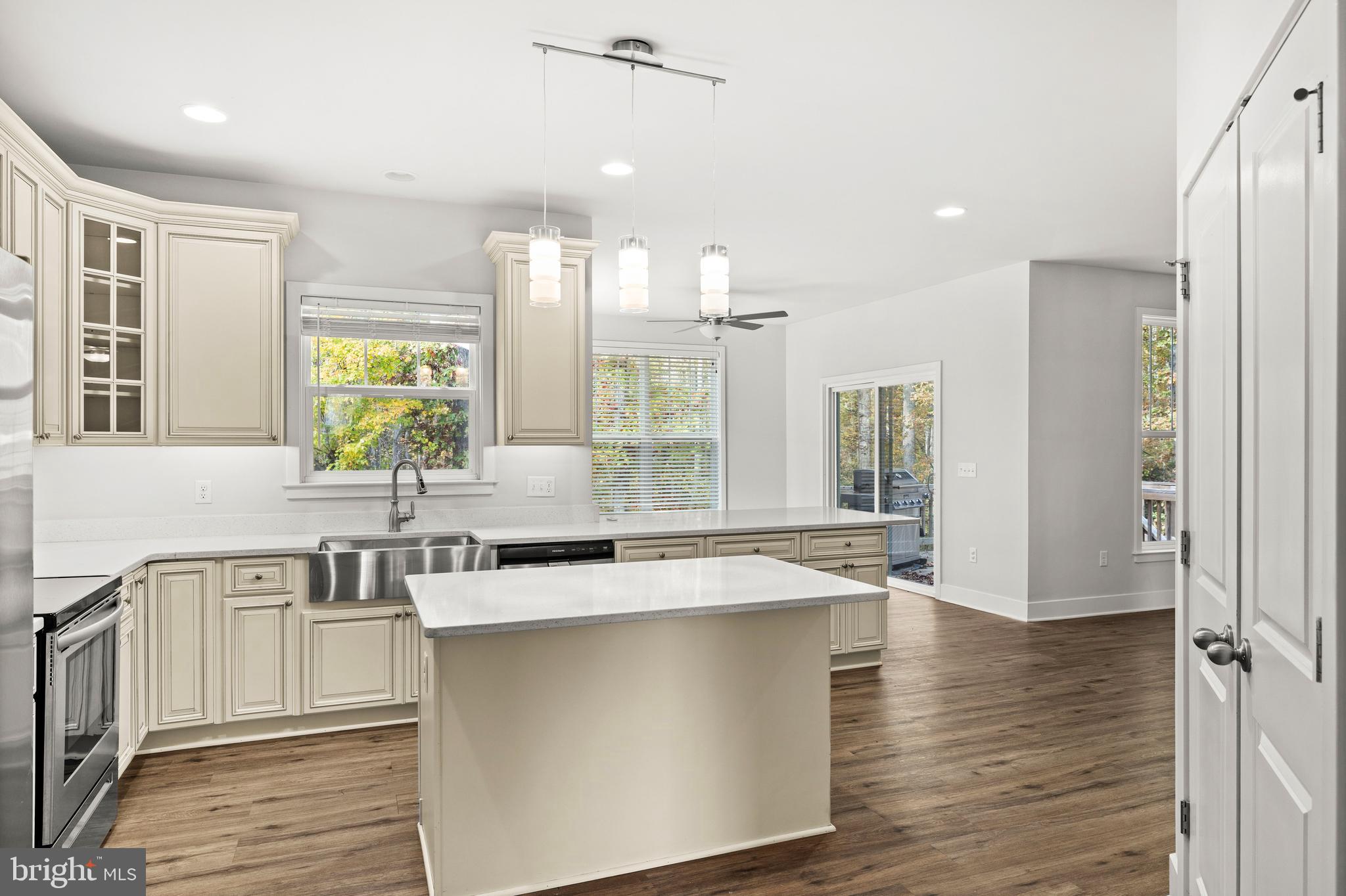 9113 Royal Court Partlow, VA 22534 - Photo 8 of 38 Tons of storage and a pantry!